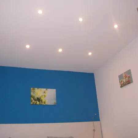 Crown Homestay Budapest